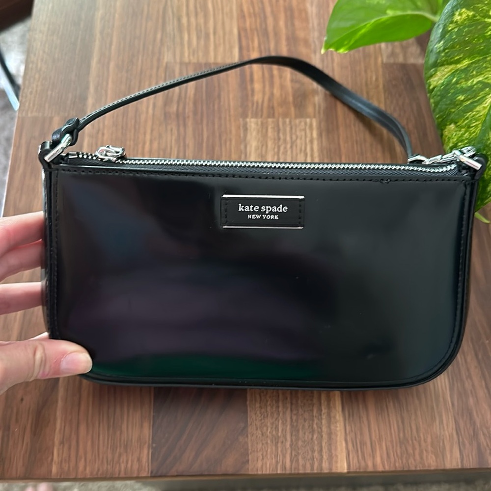Kate spade purse *RARE sold out online!! purchased new for $198 *flawless